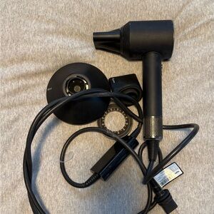 GUC Dyson Hair Supersonic Dryer in Matte Black